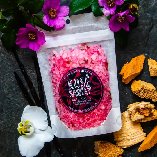 Rosé Sashay Bath Salts.