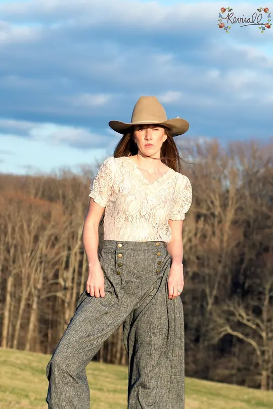 Darling Blouse in Lace