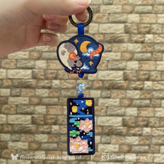 Rat Windchimes Embroidery Keychain - Moon