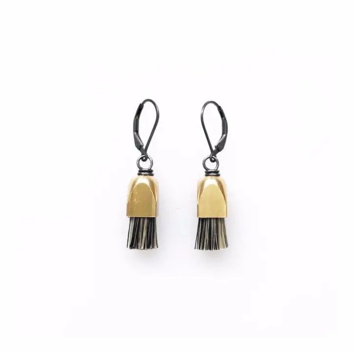 Eno Earrings in Grey