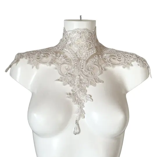 OHMYGOTH TULLE NECKPIECE (WHITE)