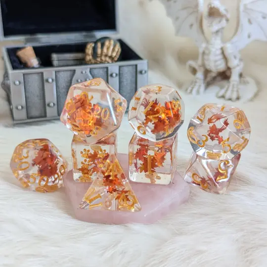 Autumn Leaf Dice Set – 8-Piece Fall Orange Leaf Glitter Paw D6 DnD Dice