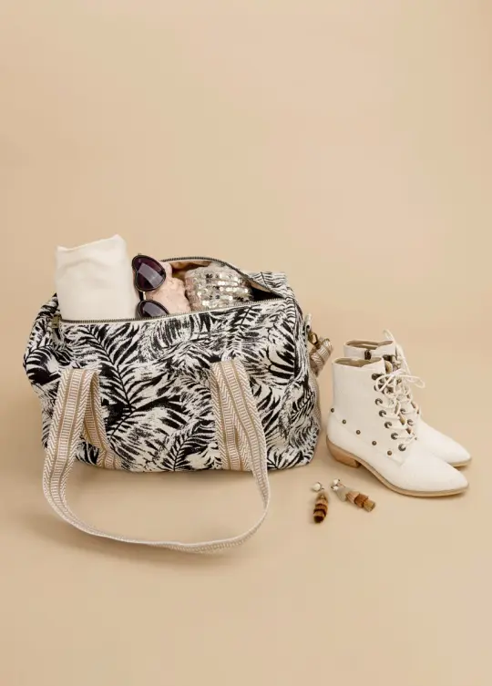 Annie Weekender Small in Black