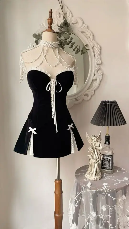 Elegant little black dress with lace waist and slim A-line mini skirt for homecoming dress R3586