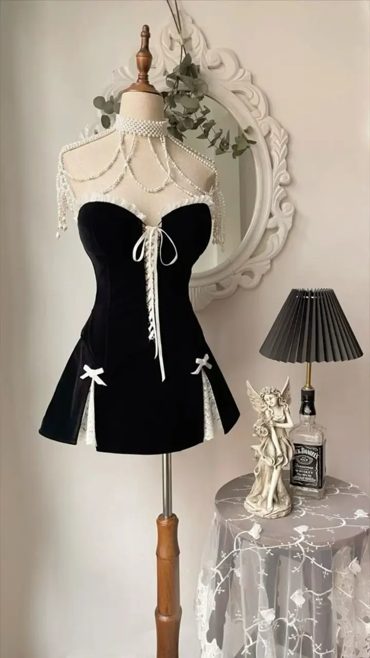 Elegant little black dress with lace waist and slim A-line mini skirt for homecoming dress R3586