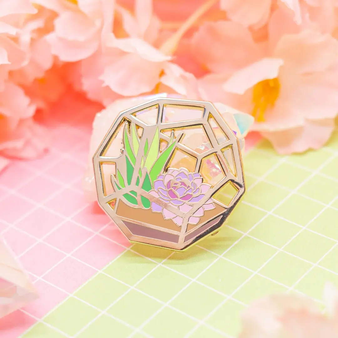TERRA - Succulent terrarium enamel pin - round