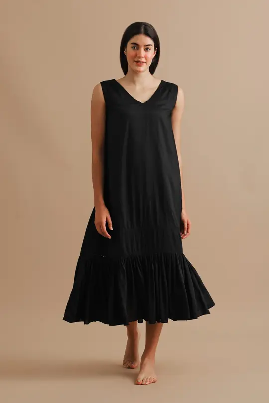 Primavera Black Gathered V-neck Dress