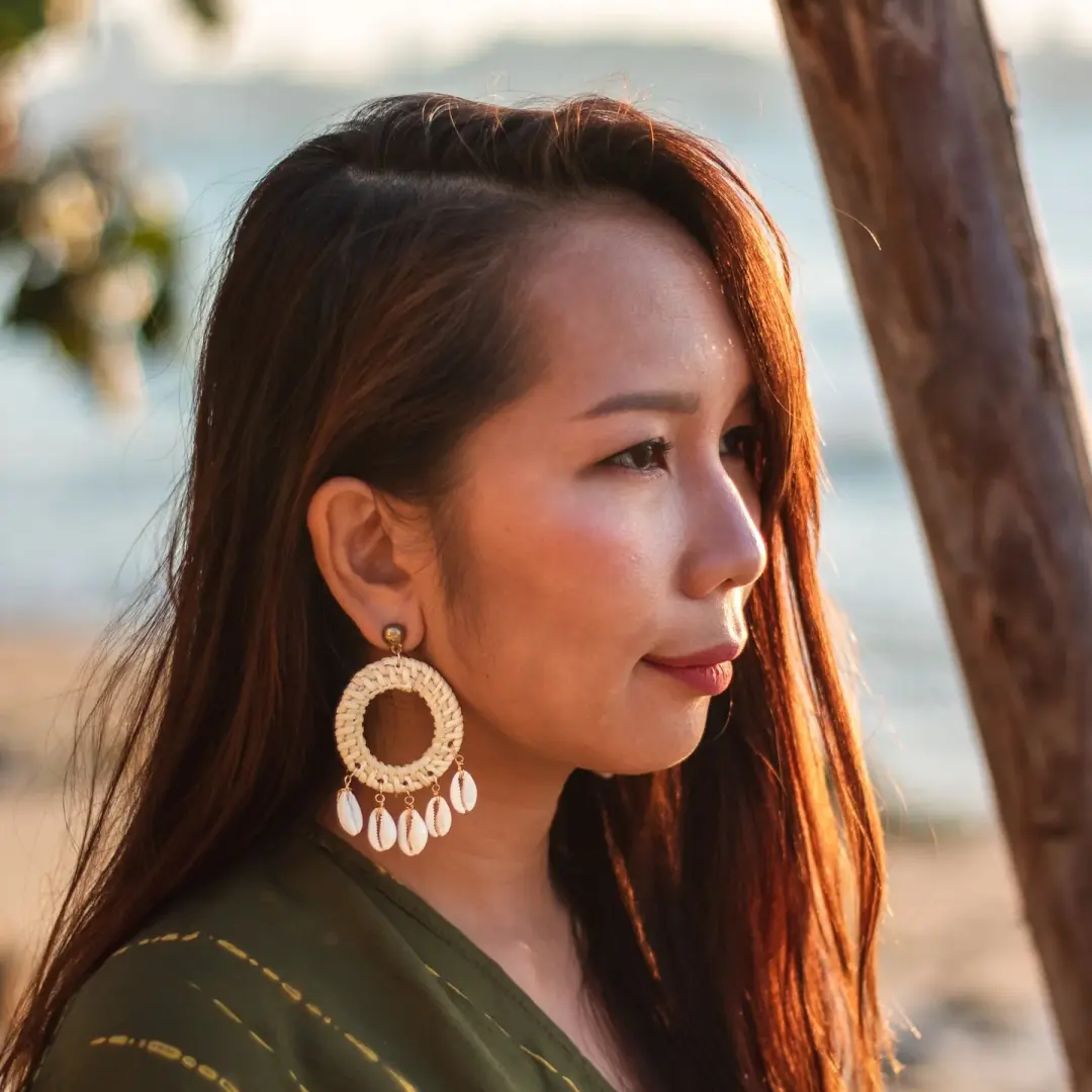 Shell Rattan Earrings Round