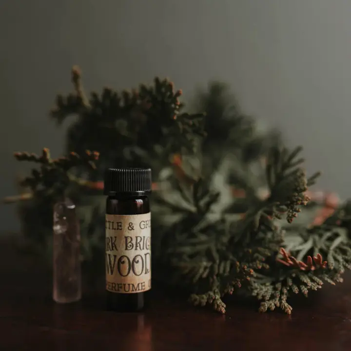 Dark Bright Wood | Artisan Perfume