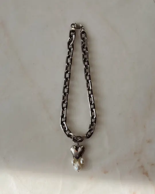The Heart Overflows // XXL Cable Chain + Baroque Pearl // Necklace