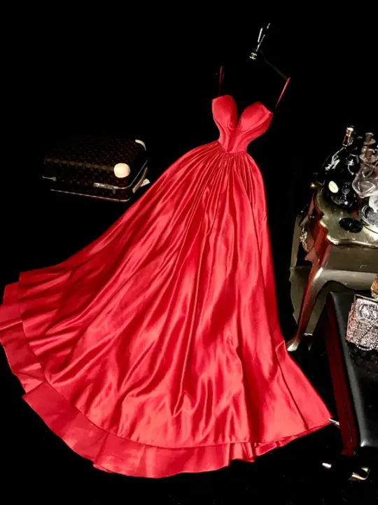 Red halter-neck, fitted waist, elegant long ball gown R7008