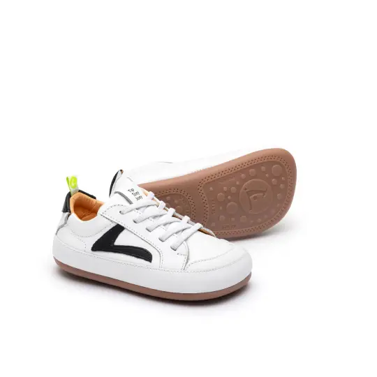 Ground Sneakers - White / Black (Baby)