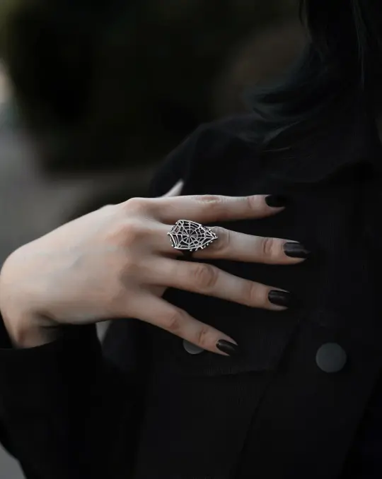 Arachne Ring