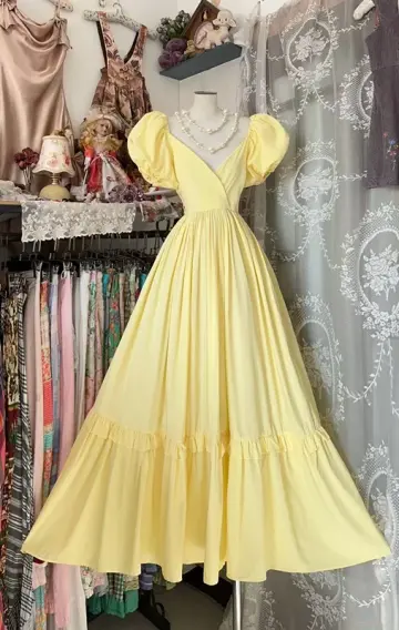 Light yellow puff-sleeved, fitted waist sexy long ball gown R7570