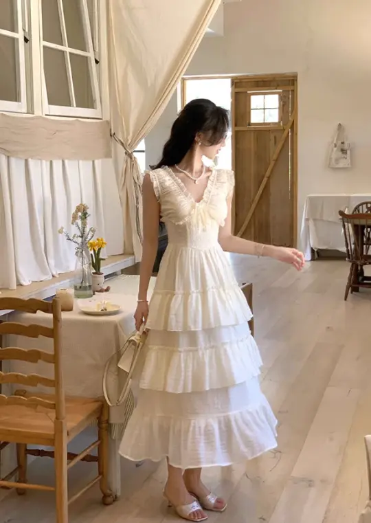 French retro V-neck ruffled cake skirt sleeveless gentle style holiday long skirt R4298