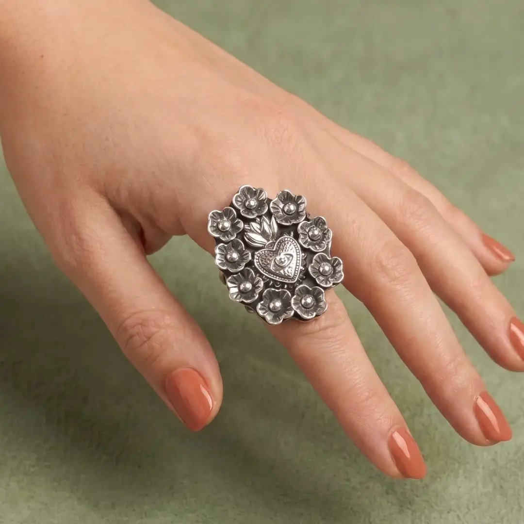 Sterling Silver Corazón Sagrado Garden Ring