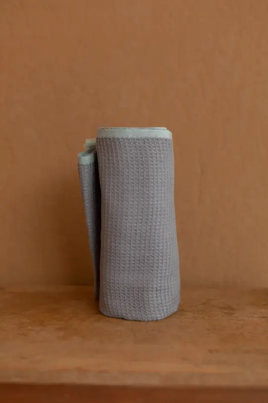 HANDWOVEN WAFFLE TOWEL - LEAD