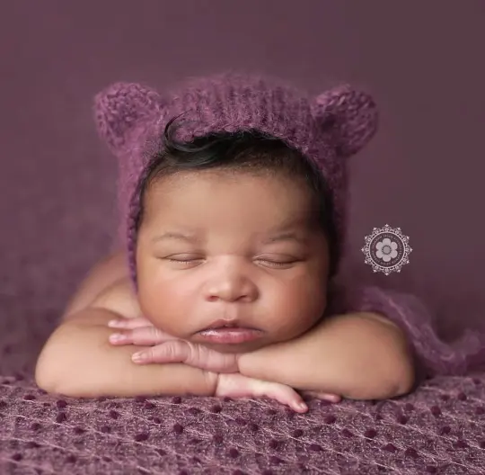 Esther pebble knit Beanbag Backdrop