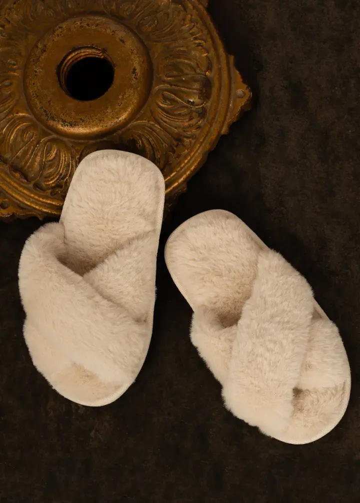 Prisca Slippers in Ecru