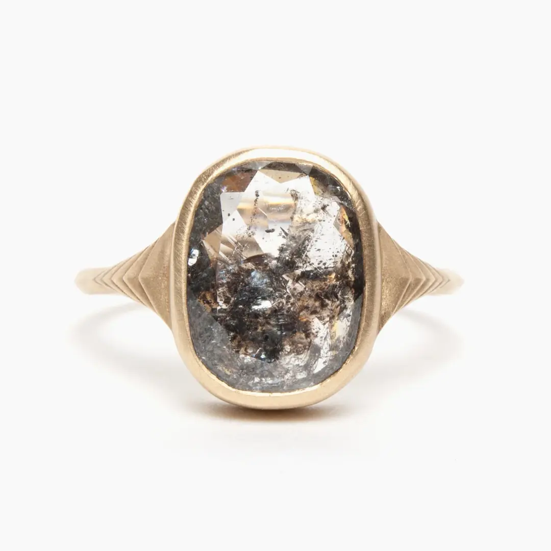 Nubis ring