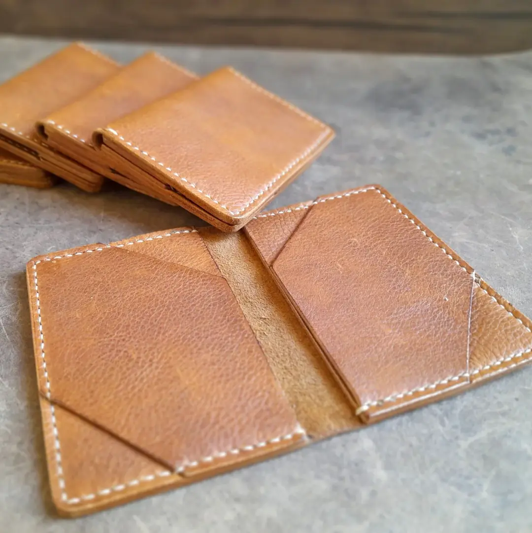 Minimalist Leather Bi-Fold Wallet | Hand-Stitched Slim Front Pocket EDC