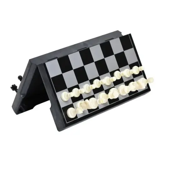 BACKPACK CHESS