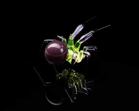 Purple Green Black Uranium Glass Spider Figurine – Miniature Insect – Sci-Fi Glow in the Dark Sculpture – Handmade Lampwork