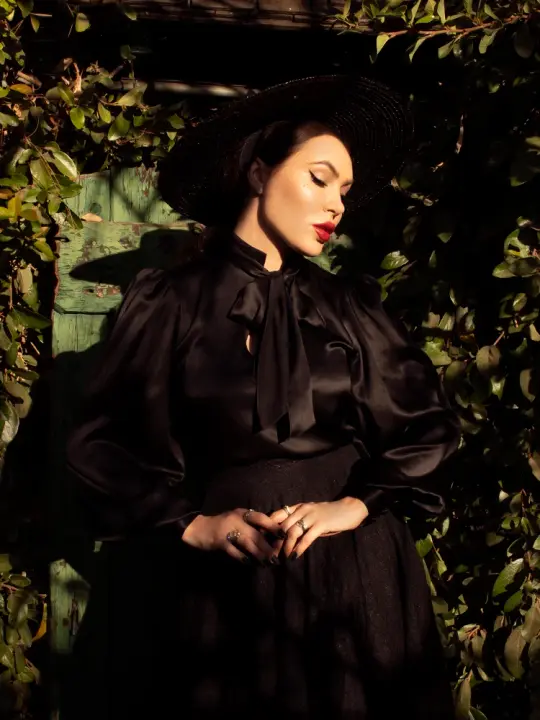 Victorian Silk Blouse in Black