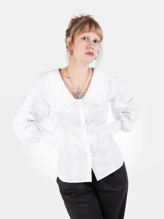 Biała koszula z batystu Katharsis