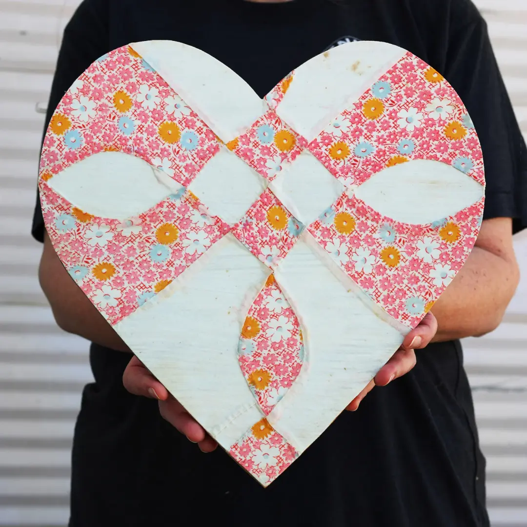 Reclaimed Quilt Pallet Hearts ✨