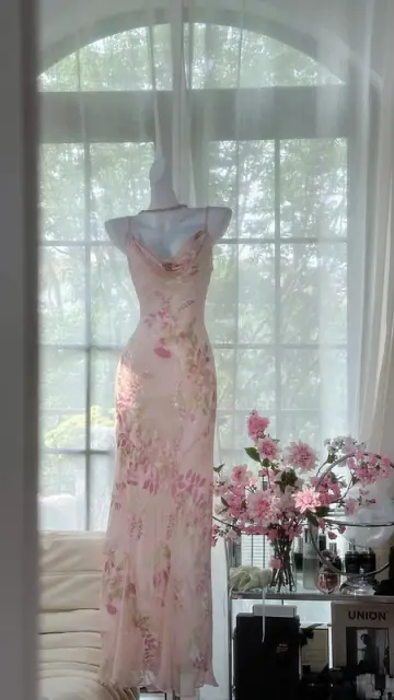 Pink floral print halter-neck fitted bodycon long ball gown R6555