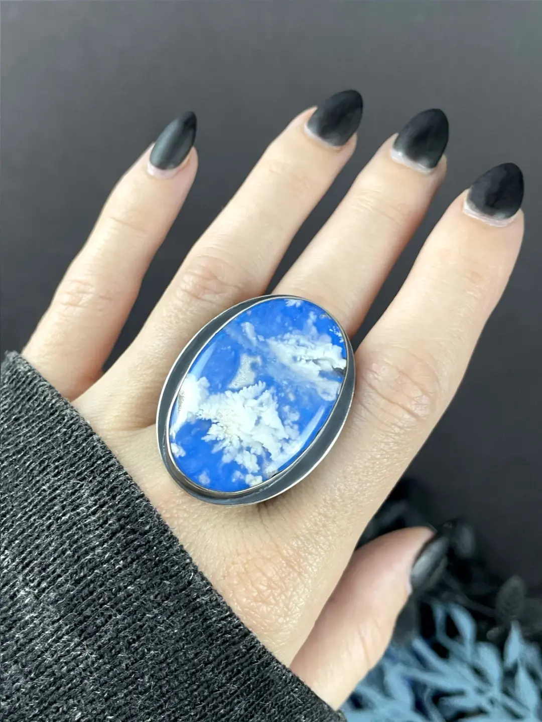 Sky Plume Agate Orbit Ring- Size 8