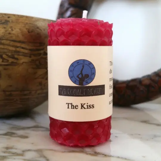 The Kiss Mini Candle