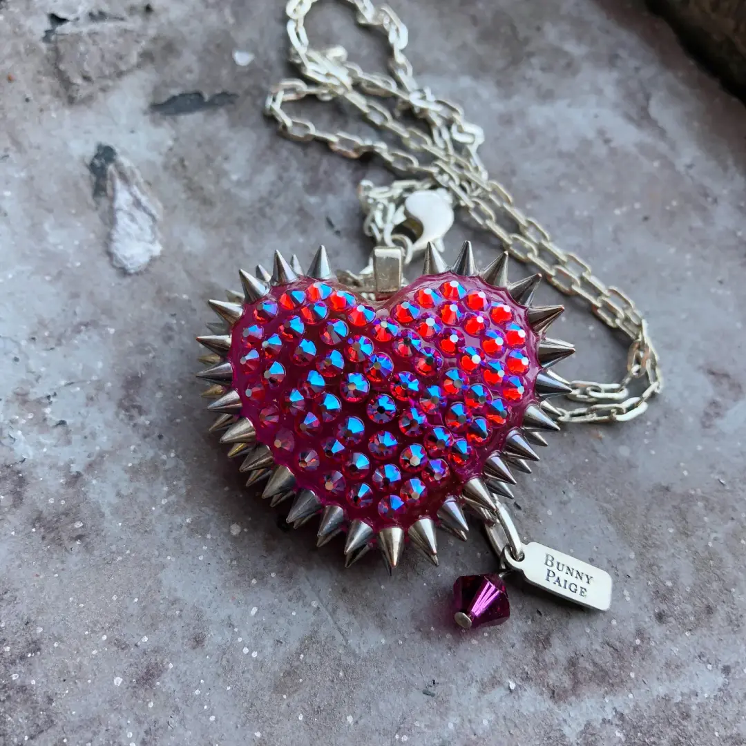 Mini Spiked & Paved Heart Necklace | Strawberry Soda