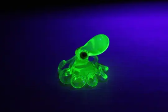 Uranium Glass Octopus Pendant Uranium Vaseline Glass Figurine Octopus Glass UV Ocean Octopus Kraken Glass Octopus Figurine