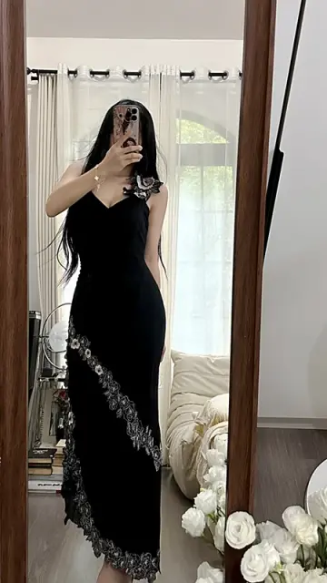 Black halter-neck fitted bodycon ball gown with a sexy asymmetrical hem R7748
