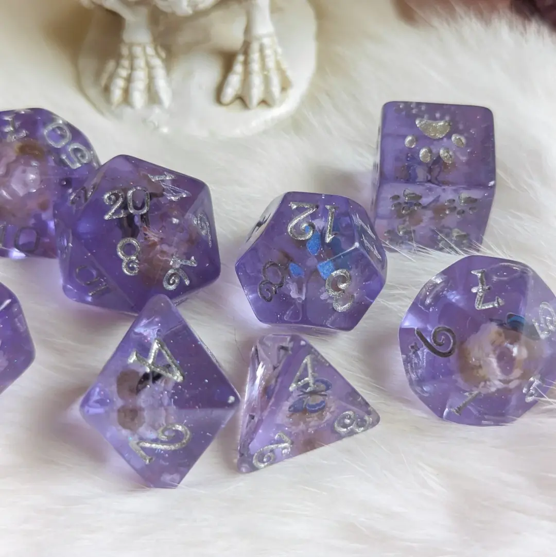 Butterfly Dice Set – 8-Piece Blue Butterfly White Flower DnD Dice with Paw D6 | Fennek & Finch