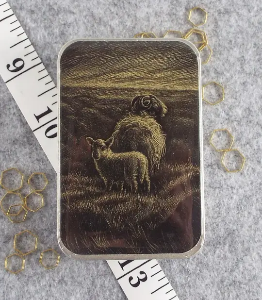 Sheep and Lamb Resin Tin
