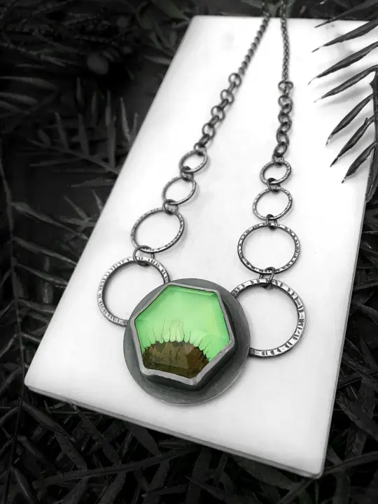 Glowing Hexagonal Quartz Flytrap Necklace