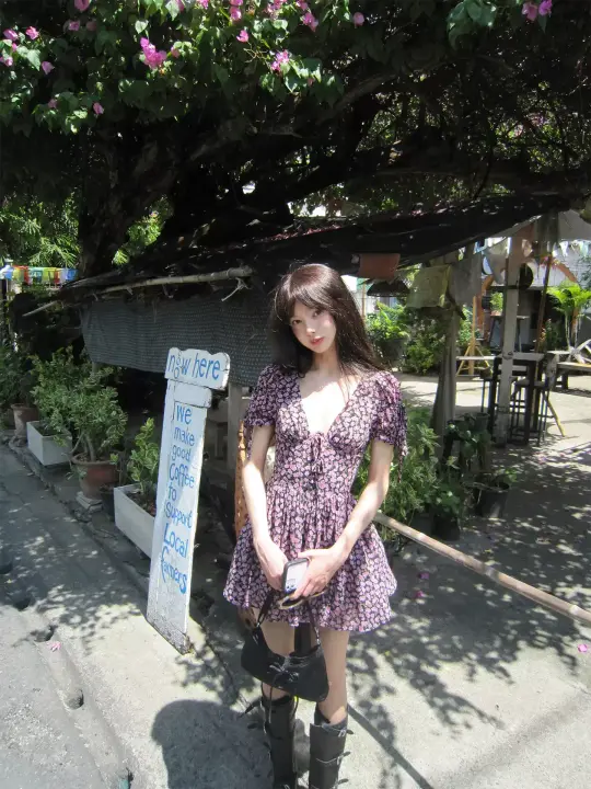 Floral print puff sleeve V-neck A-line dress R9103