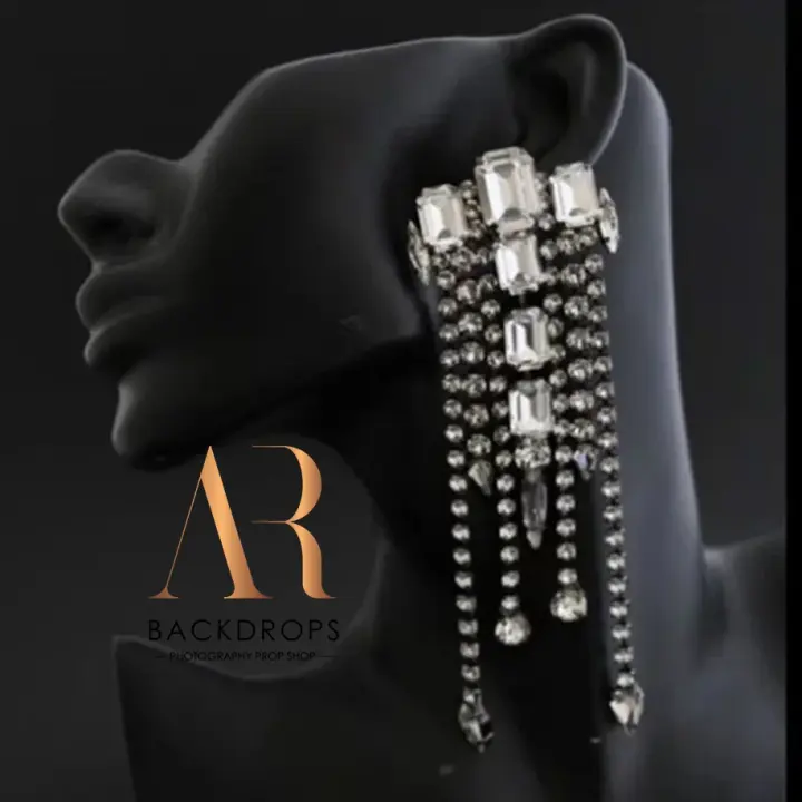 Lila crystal earrings