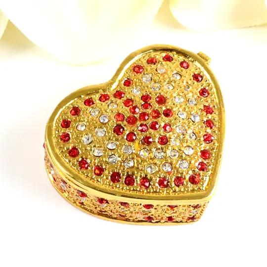 Simple Sparkling Heart Trinket Box
