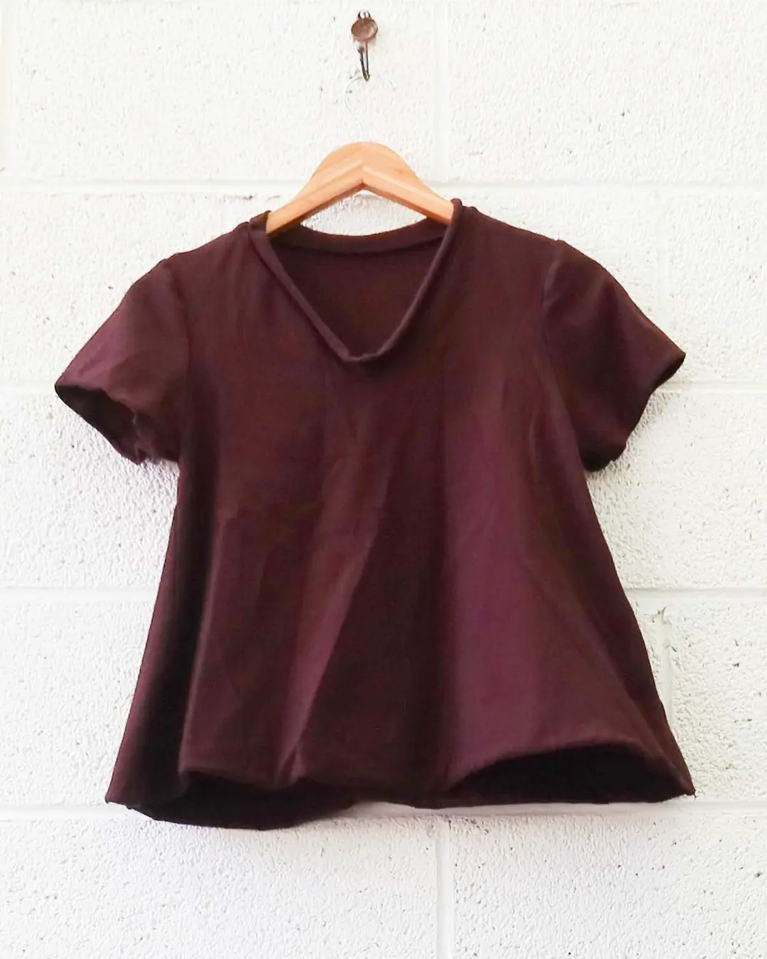 SALE - V-Neck Wanderer Cropped Shirt / S / Cacao / Stretch Cotton (121)