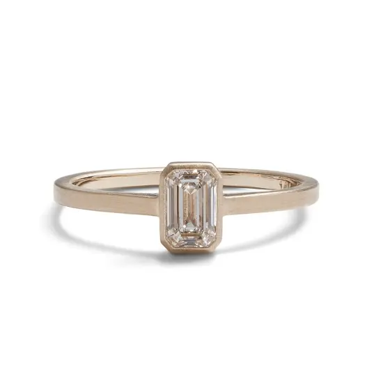 Honos Diamond ring