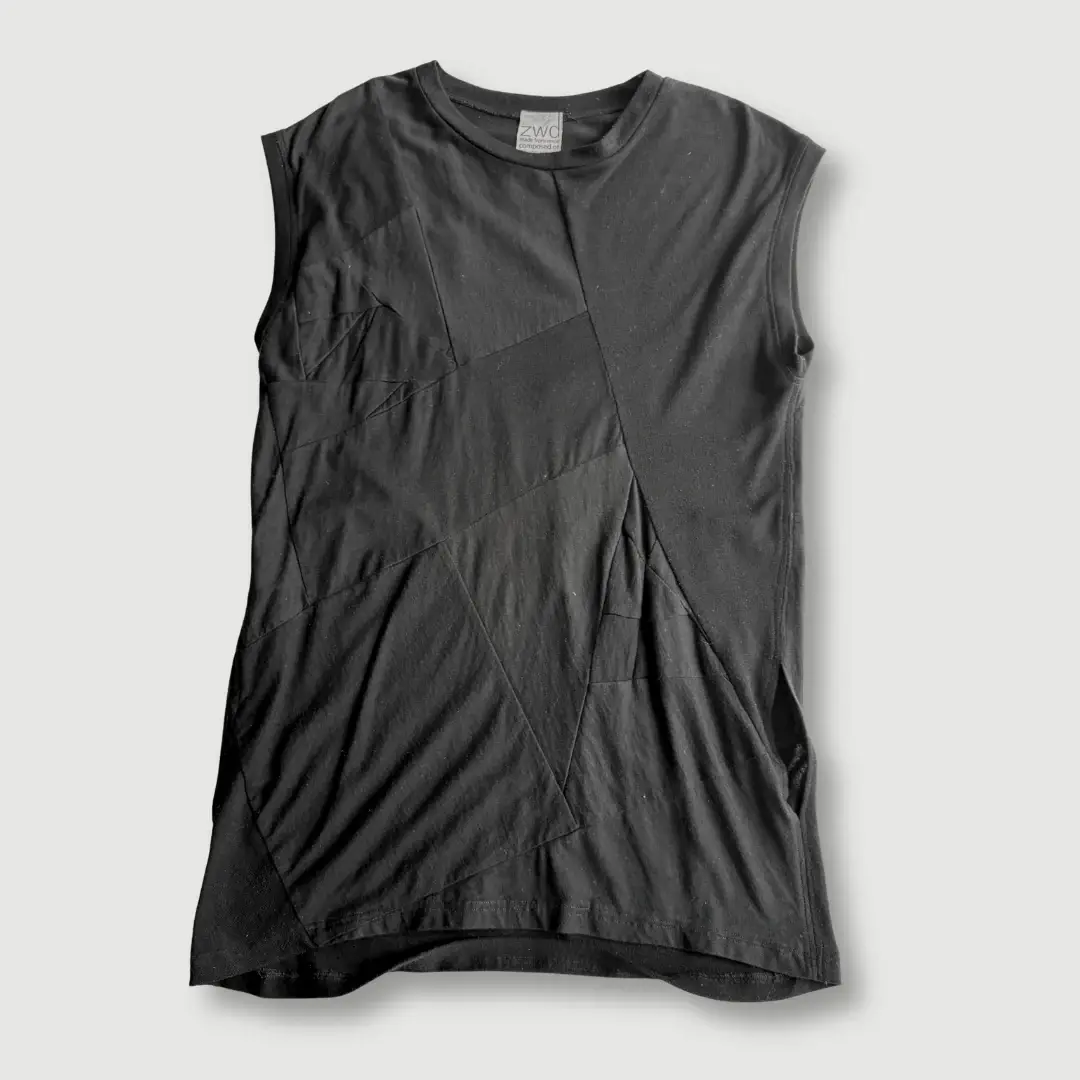 size medium - preloved - black "all-over reroll" black tank