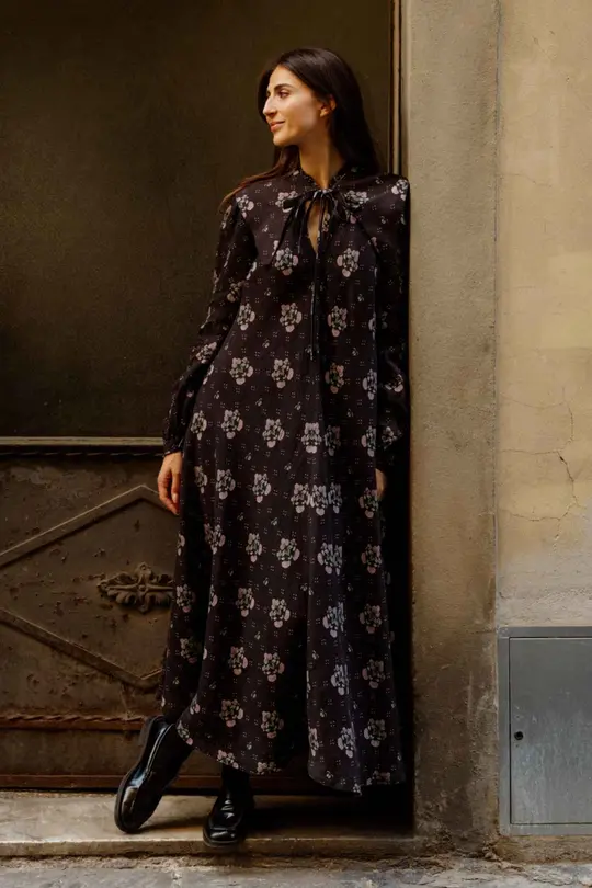 Dawn – Linen Dress with Tie Neckline