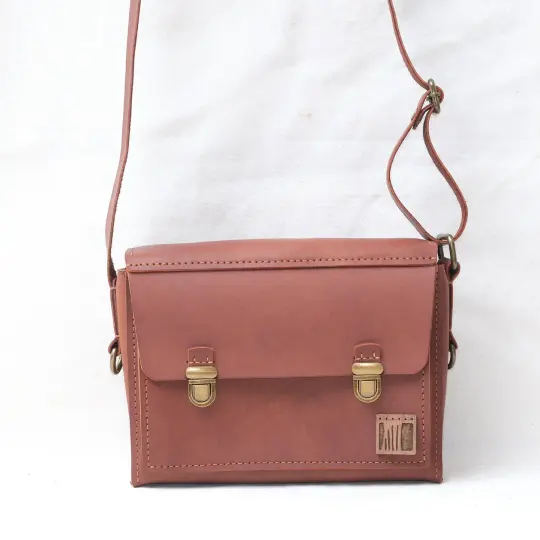 Chunky Medium Scout in vintage brown
