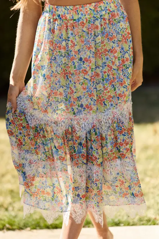 Verona Skirt in Vibrant Yarrow