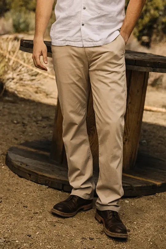 The Pipe Straight Denit® Chino - Sand Beige