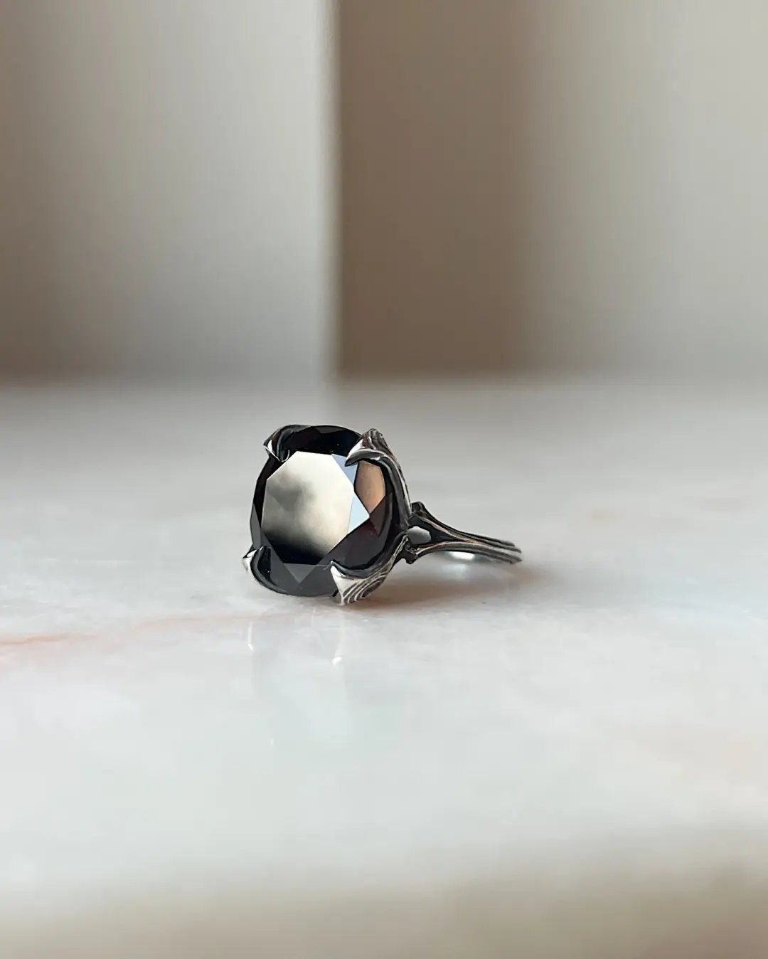 Apse // Silver + 18.7ct Garnet